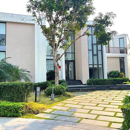 Oakwood Ha Long Hotel Bagian luar foto