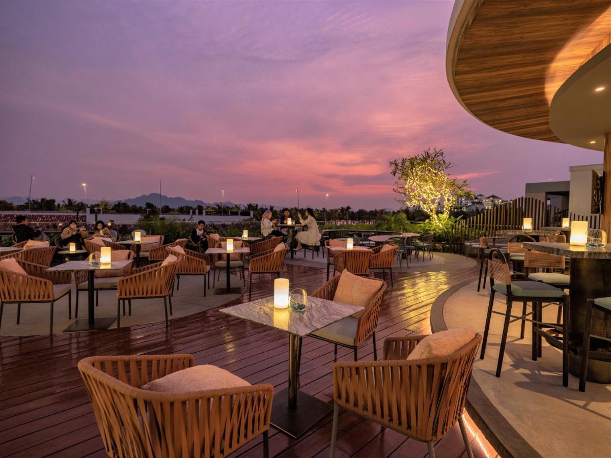 Oakwood Ha Long Hotel Bagian luar foto