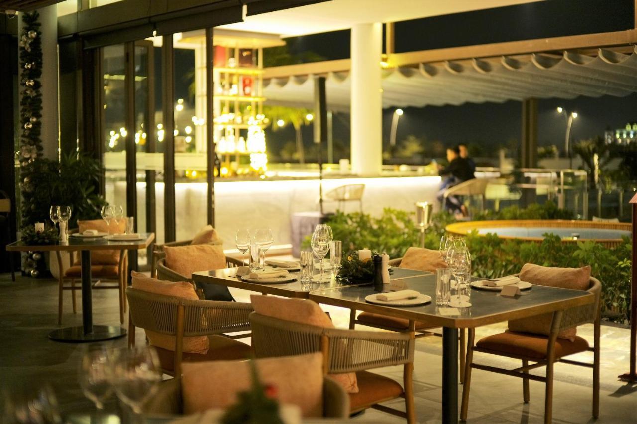Oakwood Ha Long Hotel Bagian luar foto