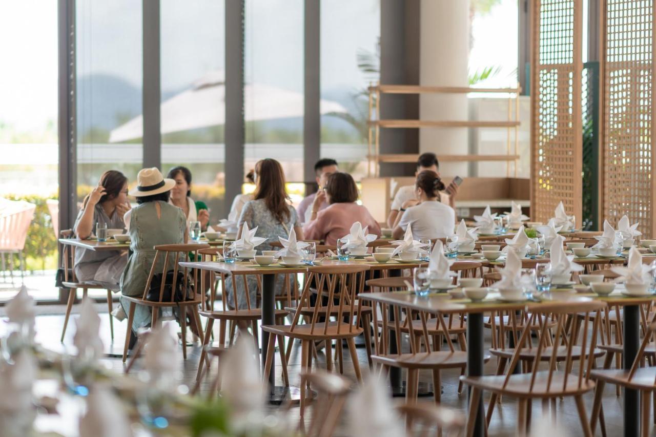 Oakwood Ha Long Hotel Bagian luar foto