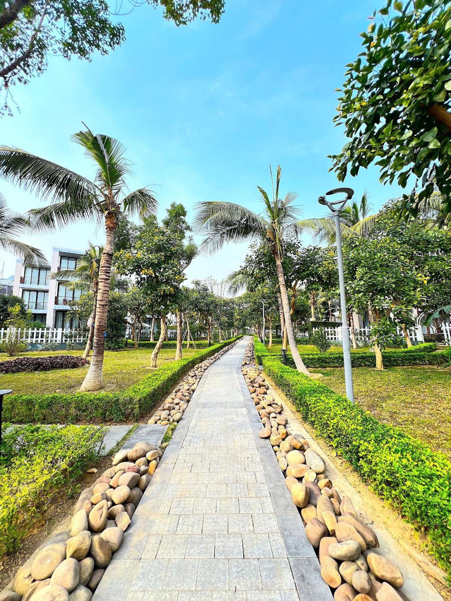 Oakwood Ha Long Hotel Bagian luar foto