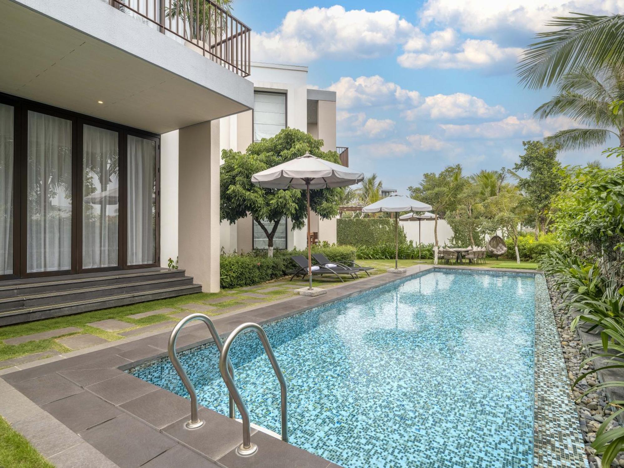 Oakwood Ha Long Hotel Bagian luar foto