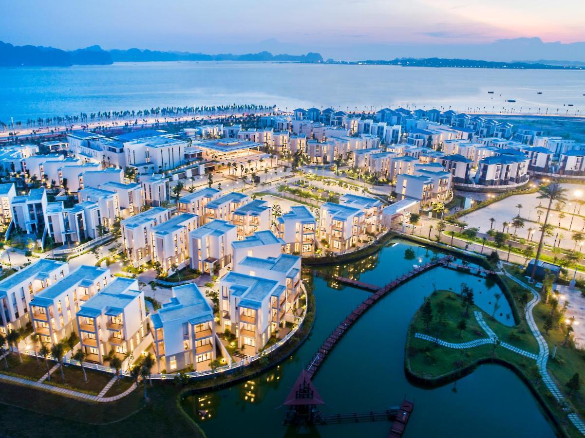 Oakwood Ha Long Hotel Bagian luar foto